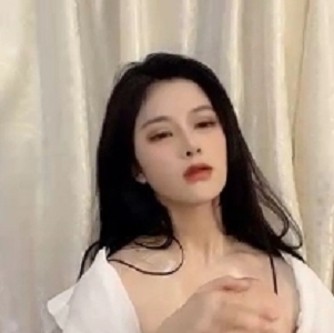 神仙姿色的全方位展示精油，无毛的神秘处开放属性爆表，放飞自我的发声1v1.35gb百度盘