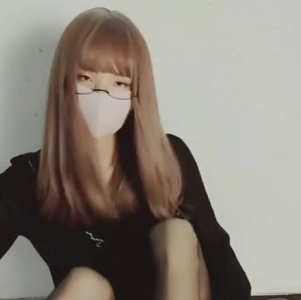 推特伪娘ts-jinwanxuan1999：高端硅胶球与牛奶互动，39v3.5g作品集
