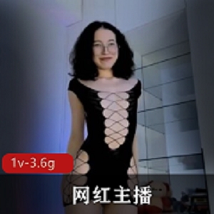 网红主播小花直播大肛机，模式独特骗礼物，奶奶年纪小屁屁顶，资源1v3.6g，精心制作大小适中