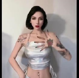 绿m剪辑：字幕加持，打造极速炮j热门短片