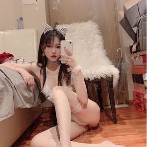 秋秋魔法合集：快点亲亲我，高颜值coser带你进入神秘世界