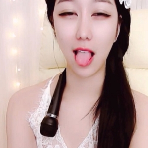 cb站精彩视频meow7v5.23g，收藏无数粉丝
