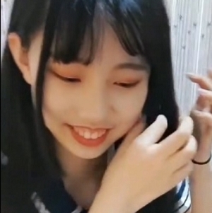 为此，她认为“开金口”是指有好运气，能够获得财富和成功。这种有趣的互动也成为了两人直播中的一大亮点。如果你是樱