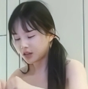 边缘女神百度盘特别骚服装合集1v1.96g，约会学生妹罕见蝴蝶