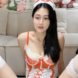 《[自行打包]stripchat高挑主播angela000优质表演合集8v3.37g，视觉冲击与自