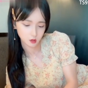 伪娘福利荼蘼ts付费群私密视频1v680mb探索不为人知的魅力